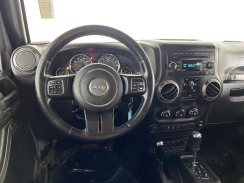 Used 2015 Jeep Wrangler Unlimited Sport w/ Quick Order Package 24S AWD/4WD image 15