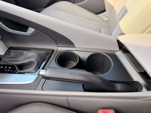 New 2026 Hyundai Elantra SE image 19