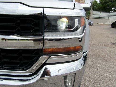 Used 2018 Chevrolet Silverado 1500 LT w/ All Star Edition AWD/4WD image 10