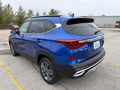 Used 2023 Kia Seltos S w/ Navigation Package image 6