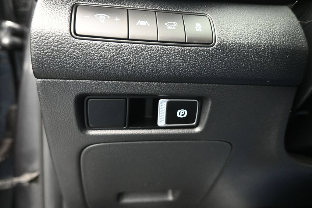 Used 2022 Hyundai Santa Fe XRT w/ Winter Weather Package FWD image 27