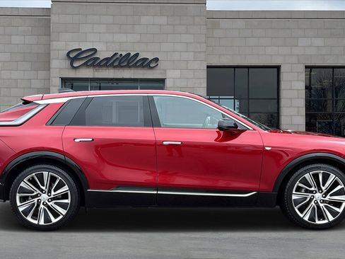 Certified 2024 Cadillac Lyriq Luxury w/ LPO, Floor Liner Package image 2