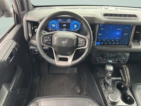 Used 2025 Ford Bronco Badlands AWD/4WD image 10