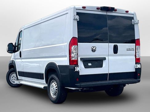 Used 2025 RAM ProMaster 2500 w/ U-Haul Equipment Group FWD image 10
