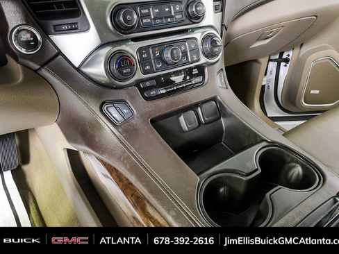 Used 2016 Chevrolet Suburban LT RWD image 18