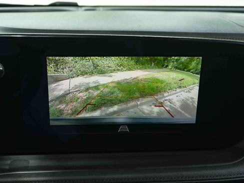 Used 2024 Buick Encore GX Preferred FWD image 32