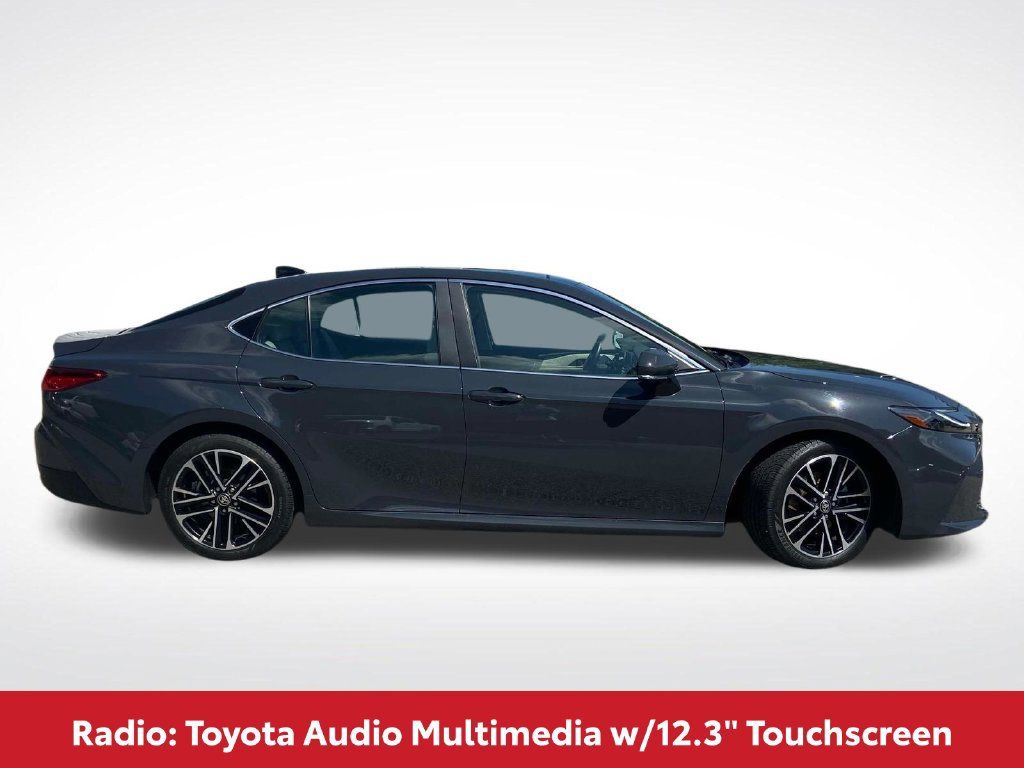 Used 2025 Toyota Camry XLE FWD image 3