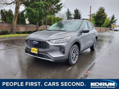 New 2025 Ford Escape SE