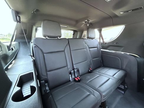 Certified 2021 Chevrolet Suburban Z71 w/ Rear Media and Nav Package AWD/4WD image 22