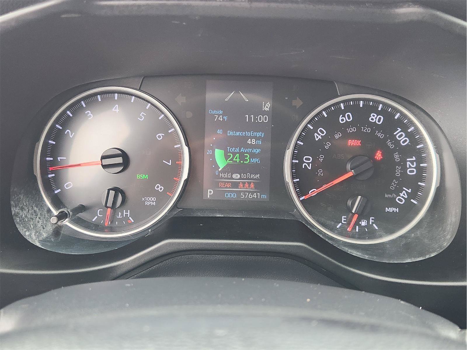 Used 2020 Toyota RAV4 XLE Premium FWD image 16