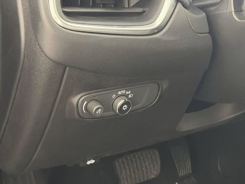 Used 2022 Chevrolet Equinox LT FWD image 12