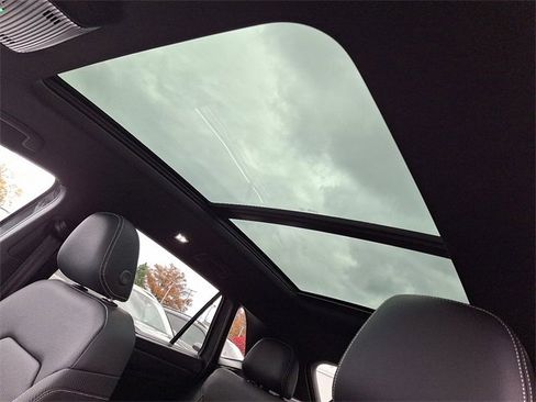 New 2026 Volkswagen Atlas Cross Sport SE image 7