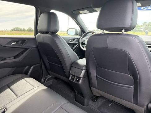 Used 2025 Chevrolet Equinox LT w/ Convenience Package II FWD image 17