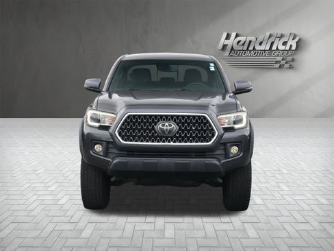 Used 2019 Toyota Tacoma TRD Off-Road w/ Technology Package AWD/4WD image 3