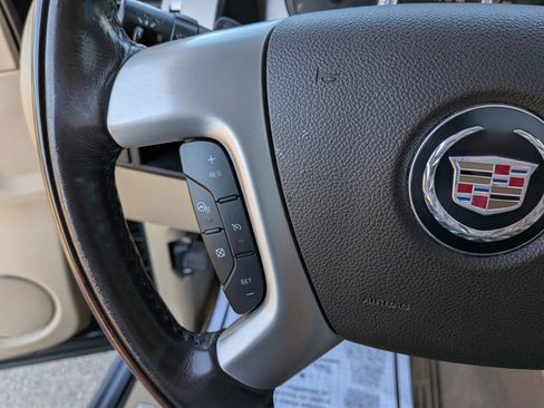 Used 2011 Cadillac Escalade Premium image 52