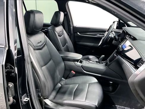 Used 2023 Cadillac XT6 Sport w/ Technology Package image 30