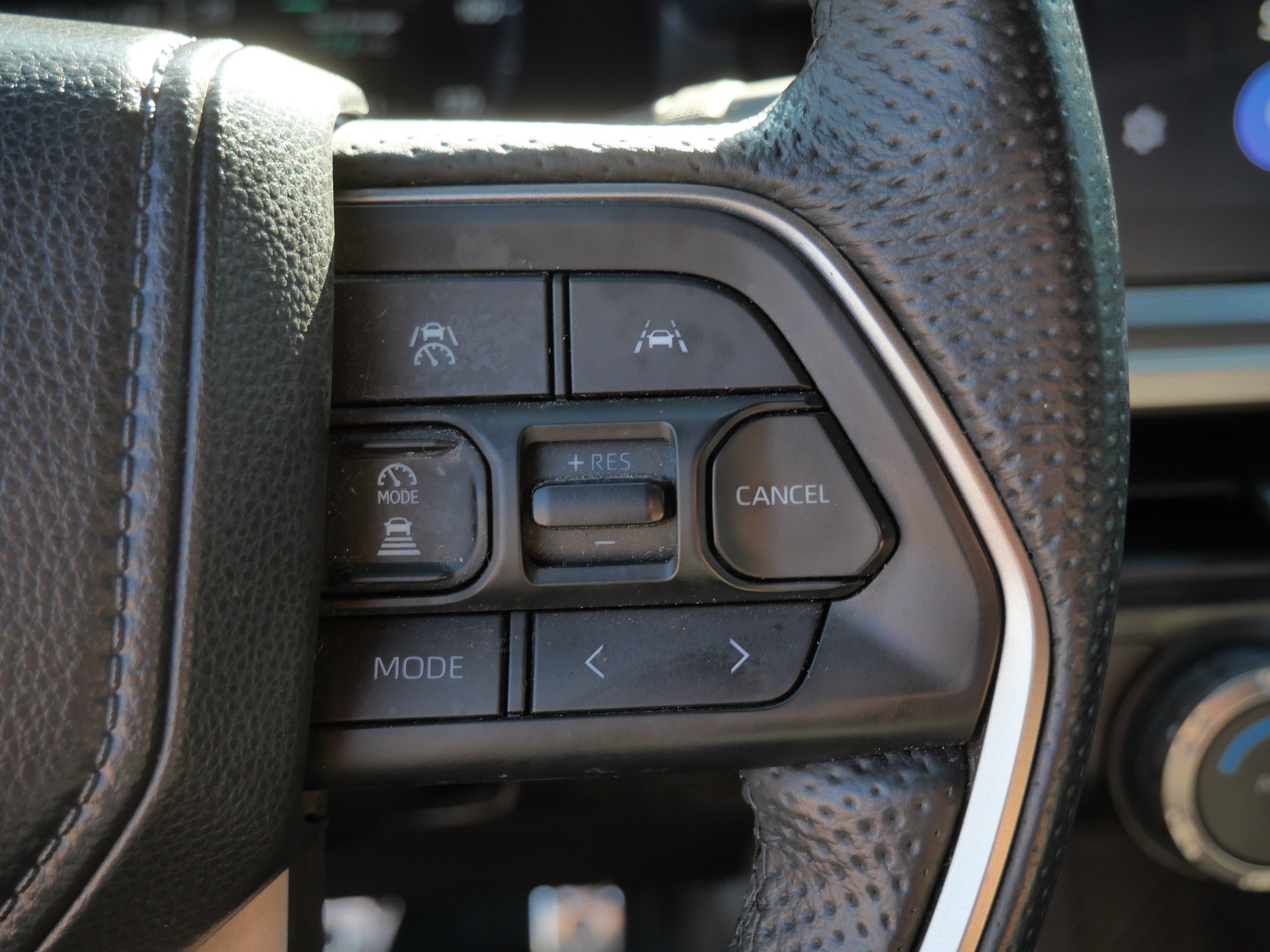 Used 2025 Toyota Tacoma TRD Sport AWD/4WD image 28