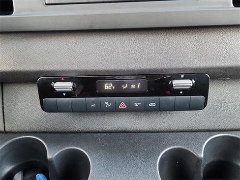 Used 2022 Mercedes-Benz Sprinter 2500 image 27