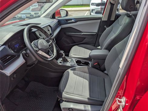 Used 2022 Volkswagen Taos SE FWD image 15