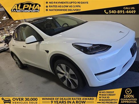 Used 2023 Tesla Model Y Long Range AWD/4WD image 1