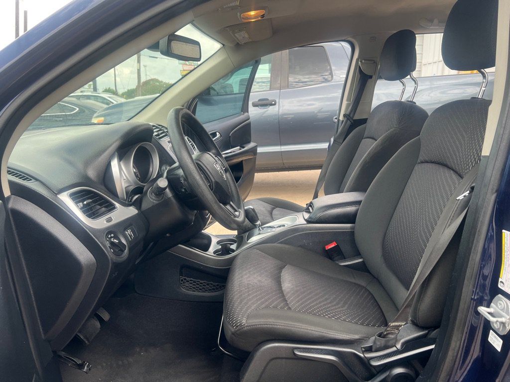 Used 2019 Dodge Journey SE FWD image 13