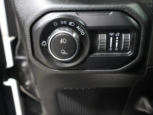 Used 2021 Jeep Gladiator Overland w/ Popular Equipment Package AWD/4WD image 29