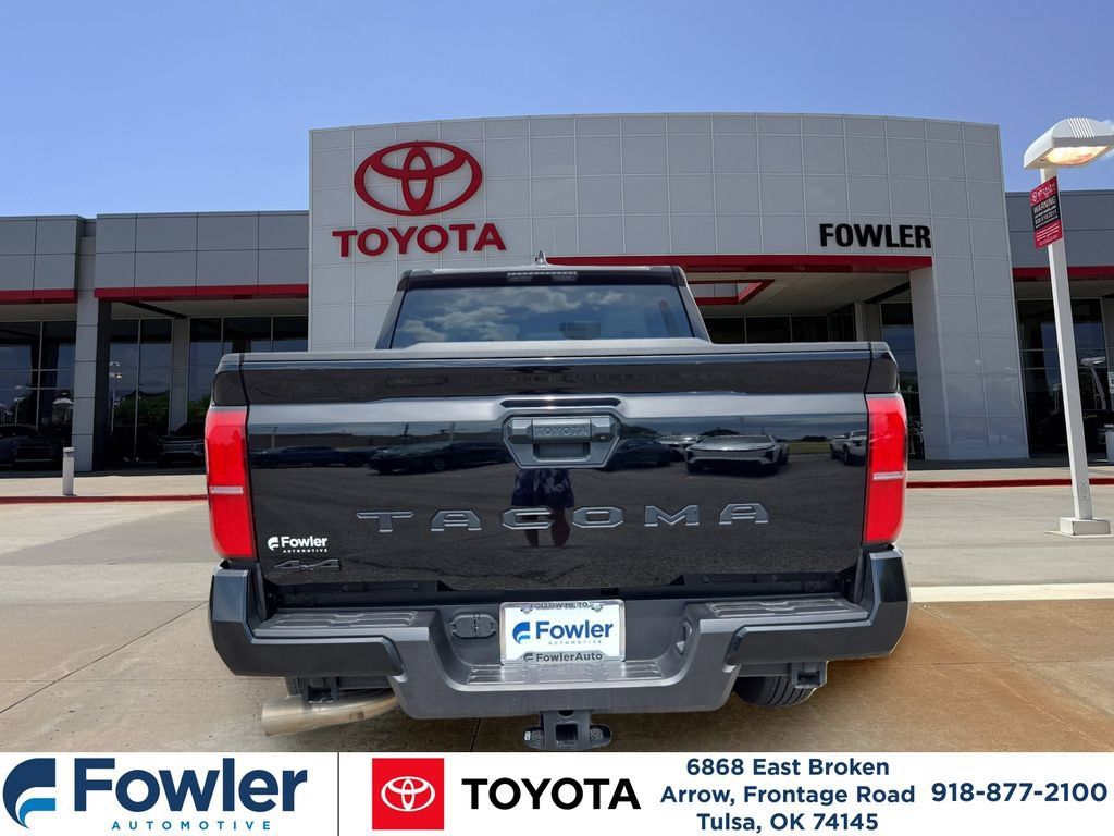 Certified 2025 Toyota Tacoma SR5 AWD/4WD image 6