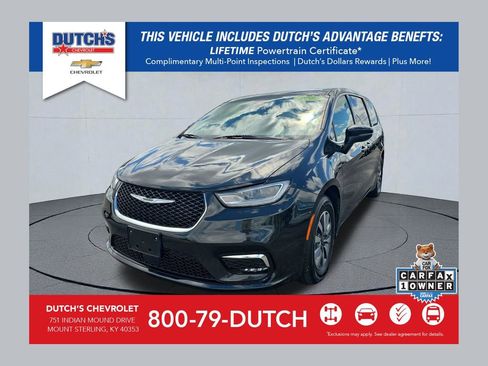 Used 2023 Chrysler Pacifica Touring-L FWD image 1