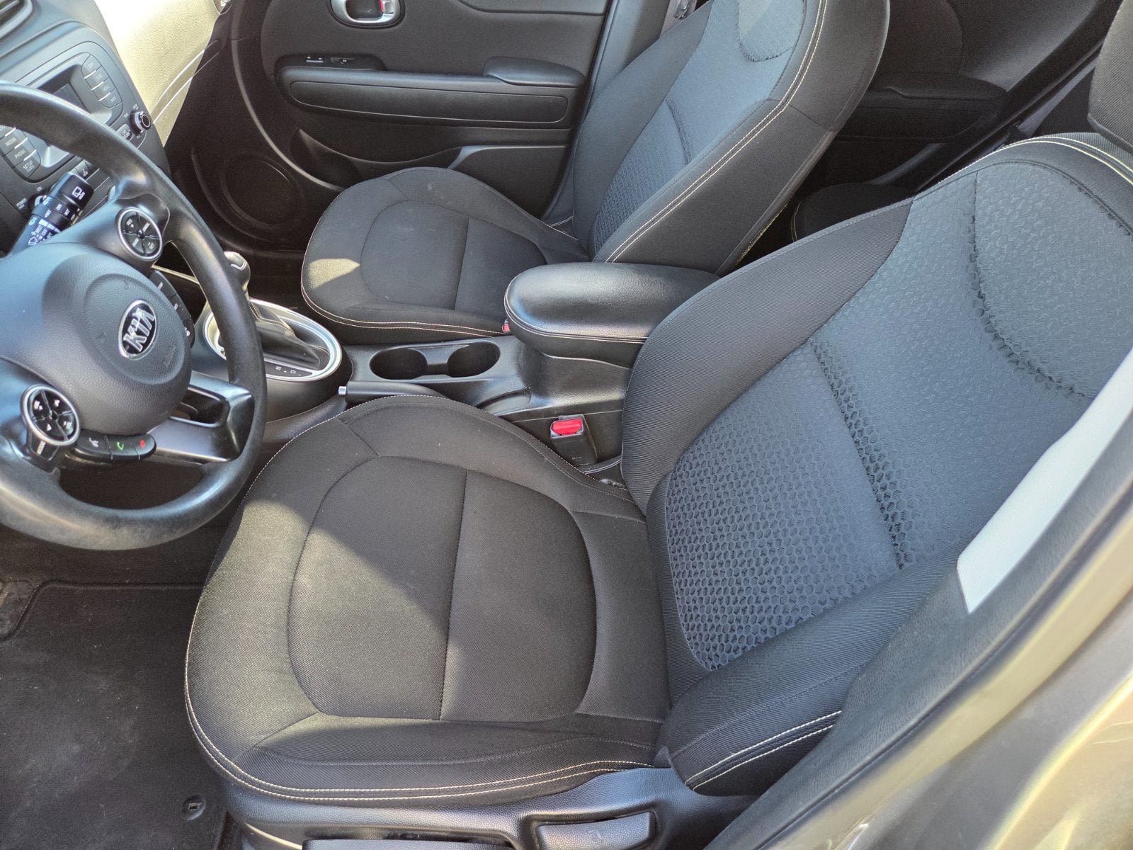 Used 2015 Kia Soul + FWD image 8