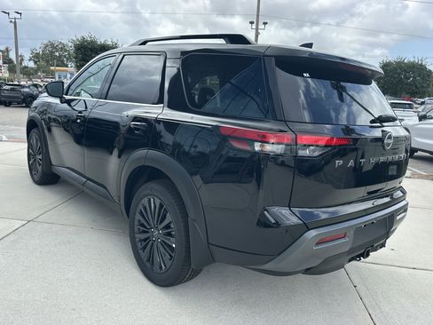New 2026 Nissan Pathfinder SL FWD image 6