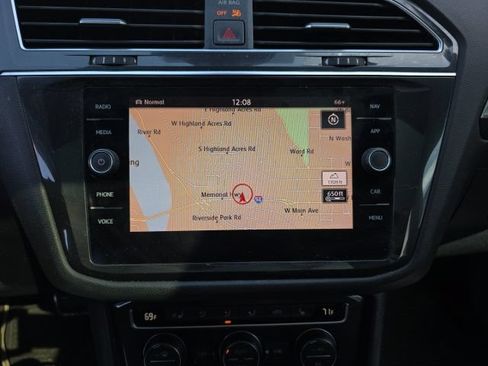 Used 2019 Volkswagen Tiguan SEL Premium R-Line AWD/4WD image 14