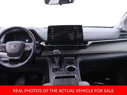Certified 2023 Toyota Sienna Limited AWD/4WD image 5