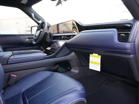 New 2026 INFINITI QX80 SPORT image 22