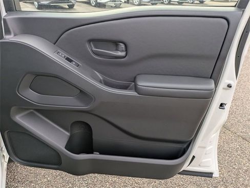 New 2026 Nissan Frontier SV image 36
