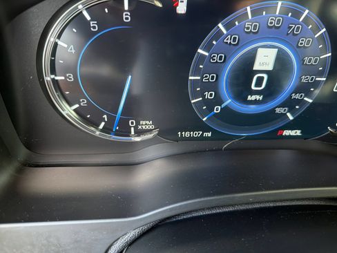 Used 2020 Cadillac Escalade Luxury AWD/4WD image 19