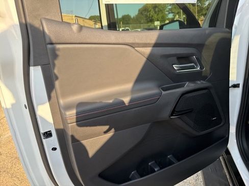 New 2024 Chevrolet Silverado EV RST image 22