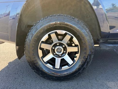 Used 2019 Toyota 4Runner TRD Off-Road Premium AWD/4WD image 10