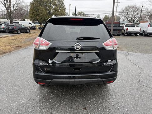 Used 2015 Nissan Rogue SV image 4