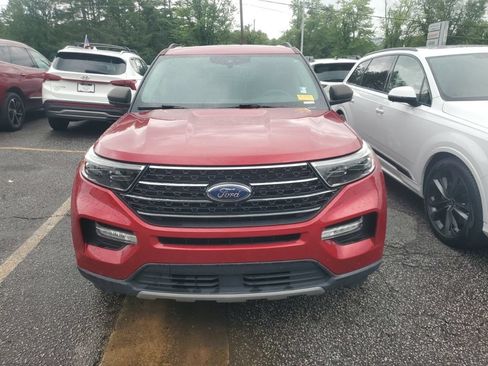 Used 2021 Ford Explorer XLT w/ Equipment Group 202A AWD/4WD image 4