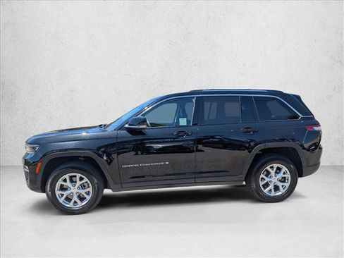 Used 2023 Jeep Grand Cherokee Limited RWD image 9