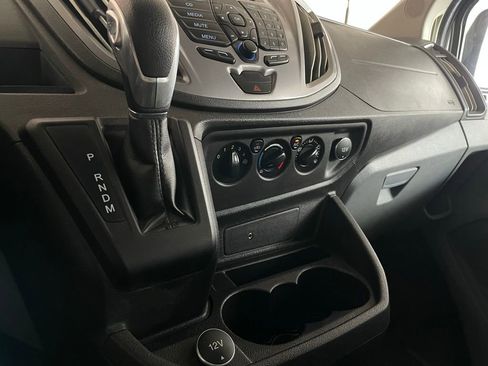 Used 2017 Ford Transit 150 XLT image 39