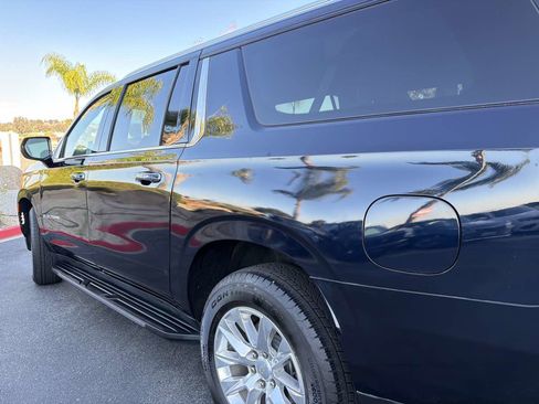 Used 2023 Chevrolet Suburban Premier RWD image 20