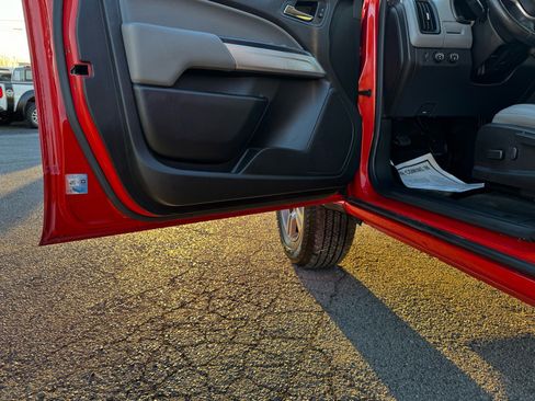 Used 2016 Chevrolet Colorado LT w/ Luxury Package, Chrome AWD/4WD image 7