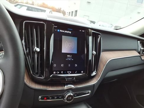 Certified 2023 Volvo XC60 B5 Plus image 19