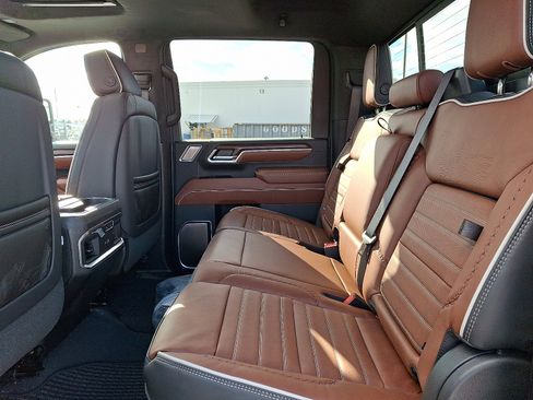 New 2026 GMC Sierra 2500 Denali Ultimate image 5