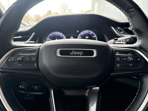 Used 2022 Jeep Grand Cherokee Altitude image 20