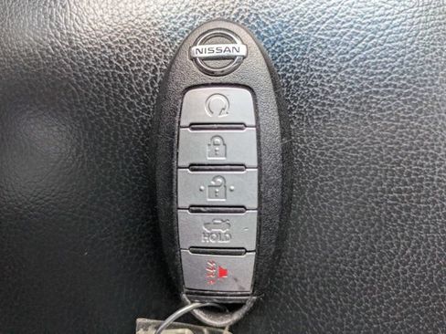 Used 2018 Nissan Altima 2.5 SR w/ SR Midnight Edition FWD image 29