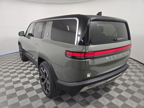 Used 2023 Rivian R1S Launch Edition AWD/4WD image 3