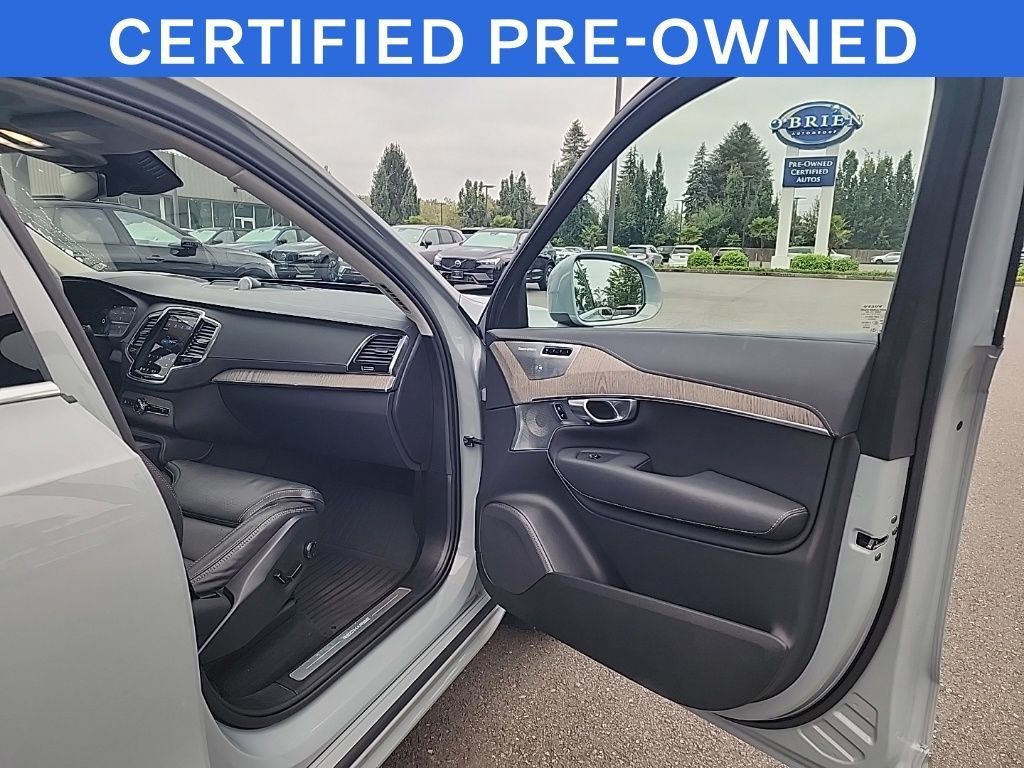 Used 2024 Volvo XC90 T8 Ultimate w/ Lounge Package AWD/4WD image 18