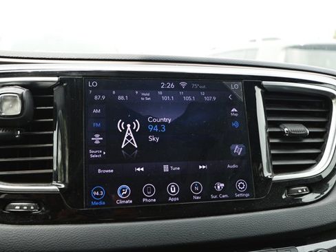 Used 2019 Chrysler Pacifica Touring-L Plus w/ Advanced Safetytec Group image 5